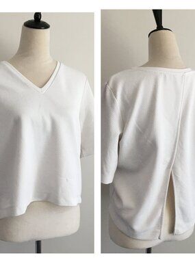 ZARA Trafaluc White Textured Slit Back Hem Short Sleeve V Neck Shirt